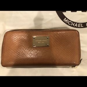 Michael Kors wallet
